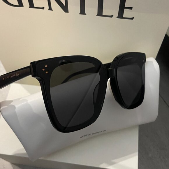 Gentle Monster Black Oversized Sunglasses Gold Logo Statement Chic main image 9